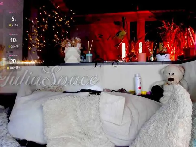 Live sex webcam photo for -JuliaSpace- #290788576