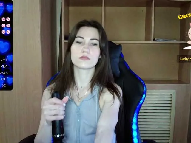 Live sex webcam photo for -Kara-mellka- #277561017