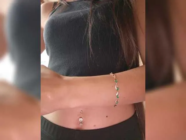 Live sex webcam photo for -Kara-mellka- #285470043