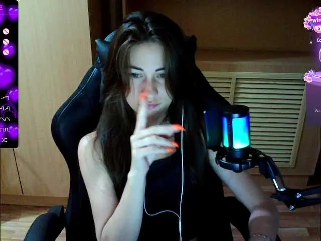 Live sex webcam photo for -Kara-mellka- #288118992