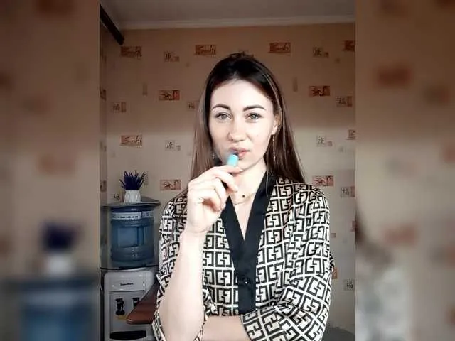 Live sex webcam photo for -Kara-mellka- #292294141