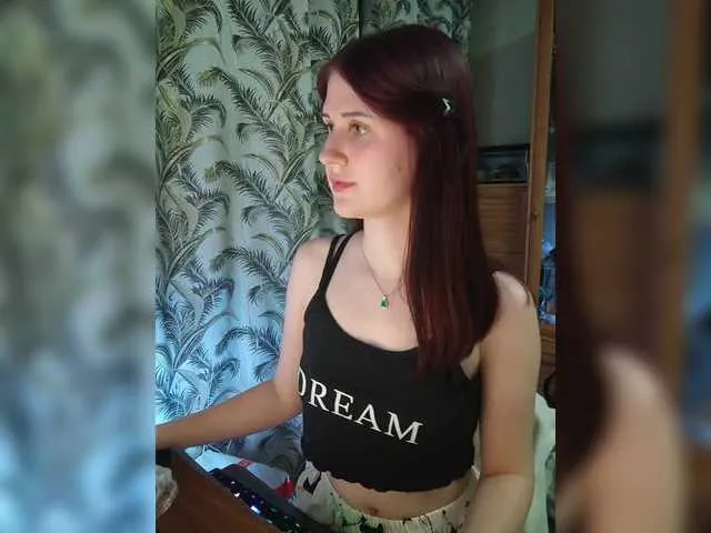 Live sex webcam photo for -Karina- #291571345