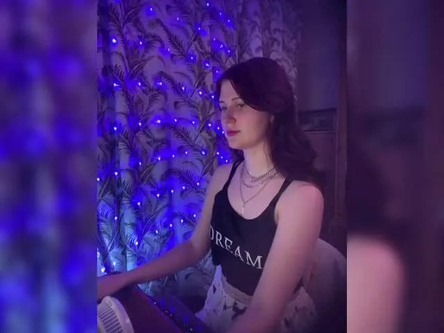 Live sex webcam photo for -Karina- #291785987