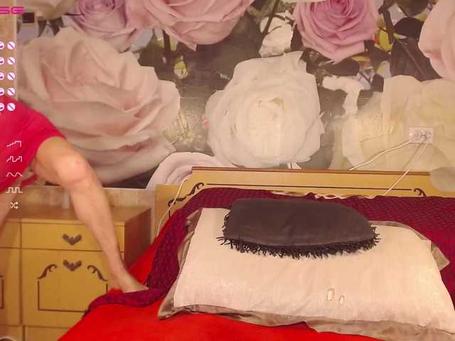 Live sex webcam photo for -Karolina555- #272551583