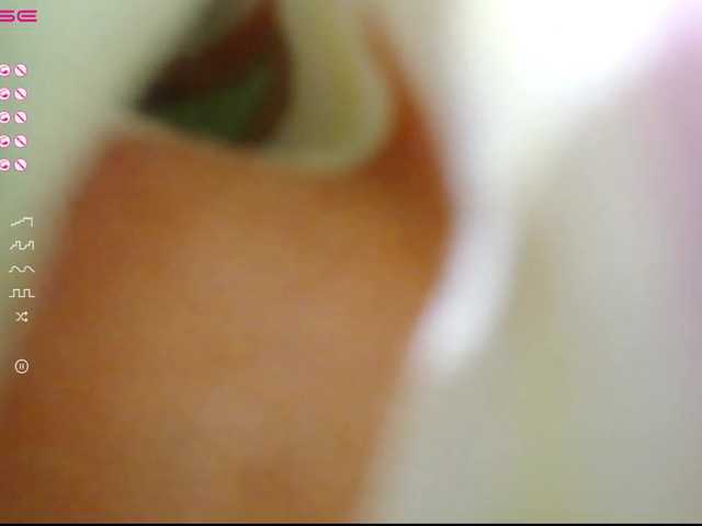 Live sex webcam photo for -Karolina555- #273288417