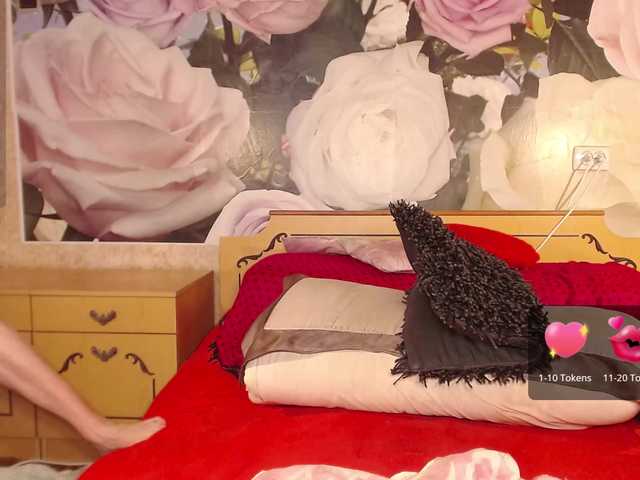 Live sex webcam photo for -Karolina555- #276334514