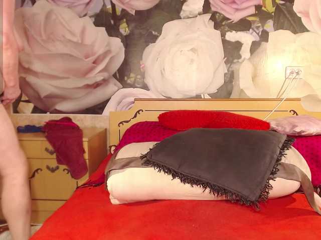 Live sex webcam photo for -Karolina555- #276342027