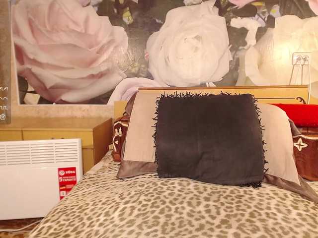 Live sex webcam photo for -Karolina555- #277022632