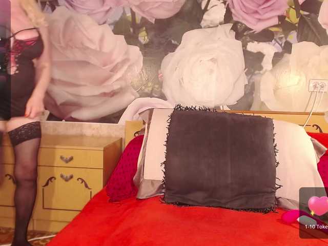 Live sex webcam photo for -Karolina555- #277895034