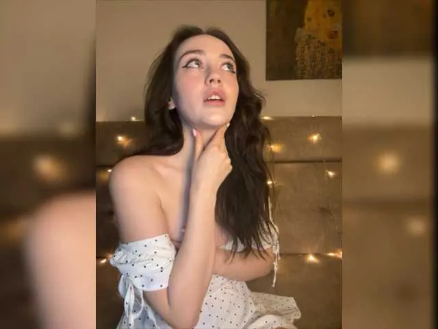 Live sex webcam photo for -Kiraaa- #277385289