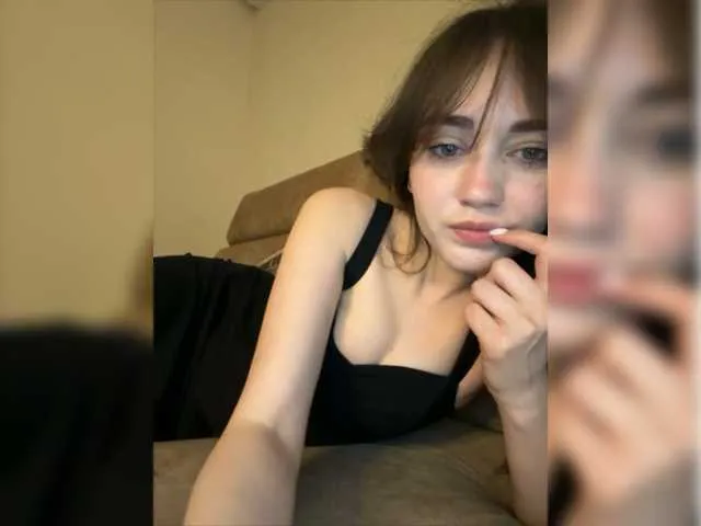 Live sex webcam photo for -Kiraaa- #277955653