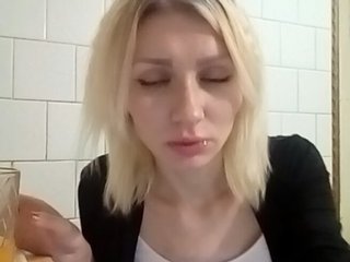 Live sex webcam photo for -KittY- #193816682