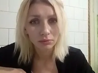 Live sex webcam photo for -KittY- #193817762