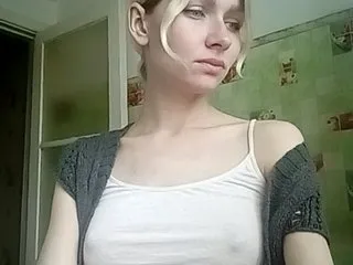 Live sex webcam photo for -KittY- #228294496