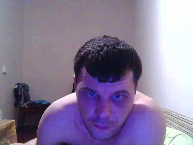 Live sex webcam photo for -Klub777- #274401495