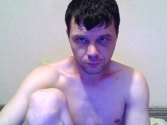 Live sex webcam photo for -Klub777- #274543311