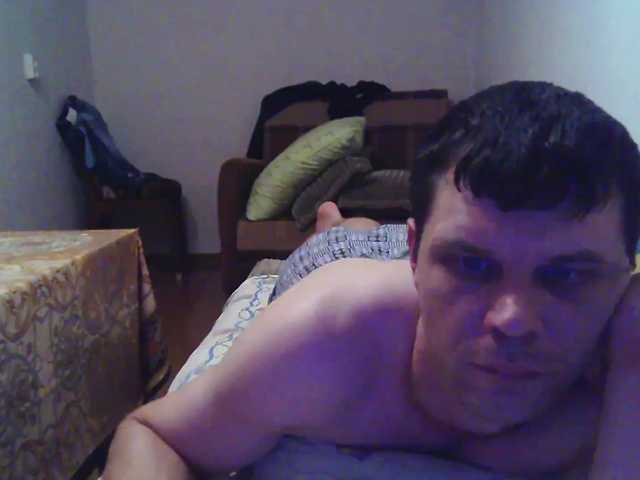 Live sex webcam photo for -Klub777- #274585289