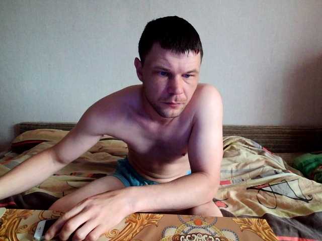 Live sex webcam photo for -Klub777- #275577333