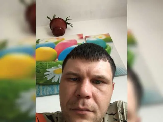 Live sex webcam photo for -Klub777- #275630296