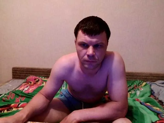 Live sex webcam photo for -Klub777- #275682877