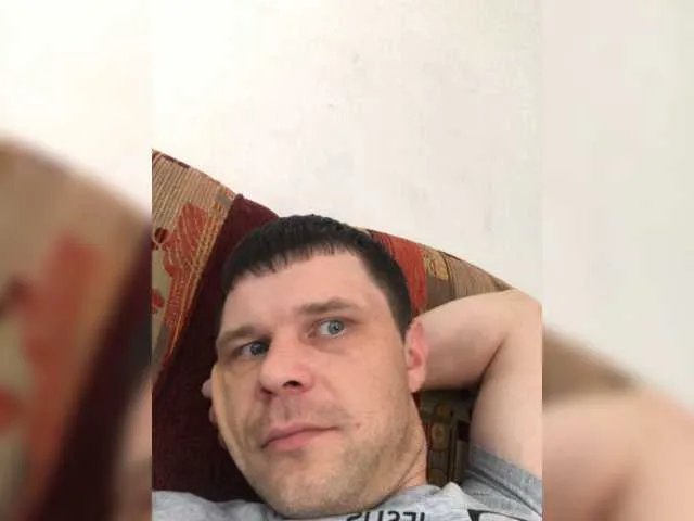 Live sex webcam photo for -Klub777- #275689242