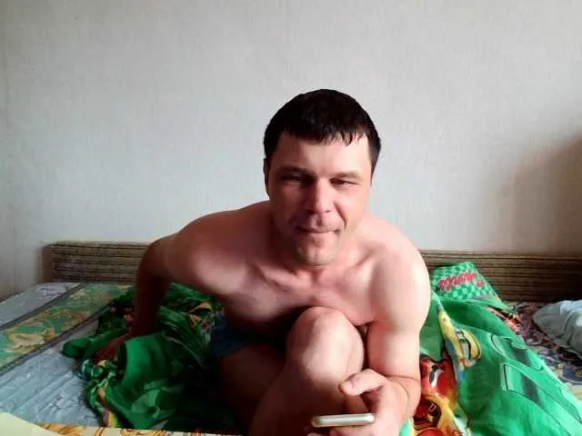 Live sex webcam photo for -Klub777- #275725336