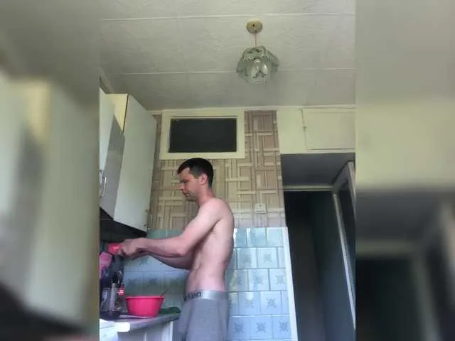 Live sex webcam photo for -Klub777- #291423081