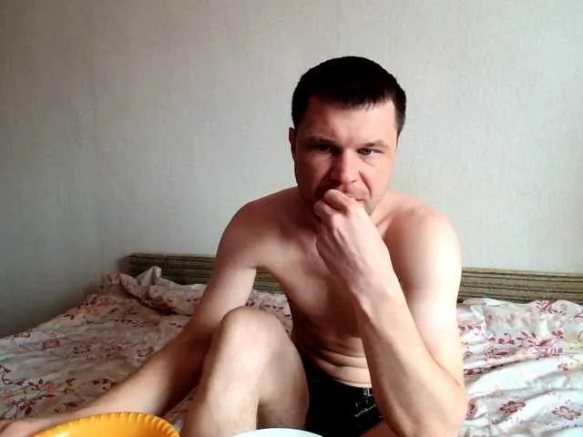 Live sex webcam photo for -Klub777- #291469317