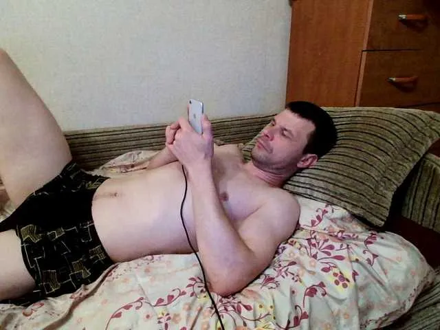 Live sex webcam photo for -Klub777- #291472975