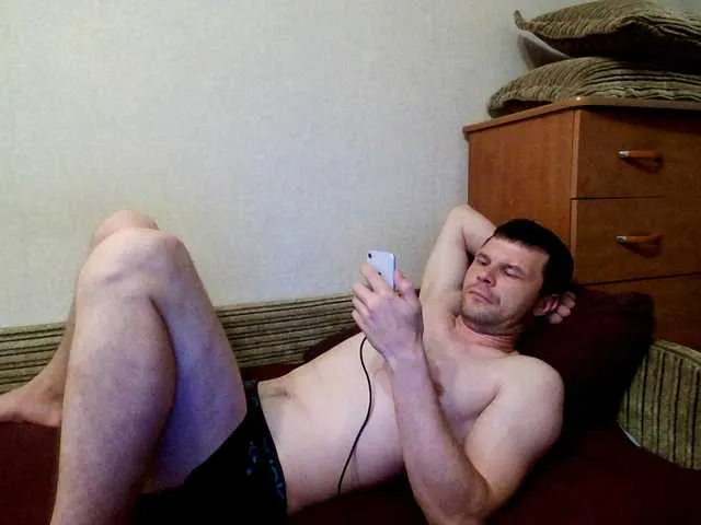 Live sex webcam photo for -Klub777- #291601690