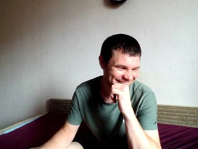 Live sex webcam photo for -Klub777- #291627419