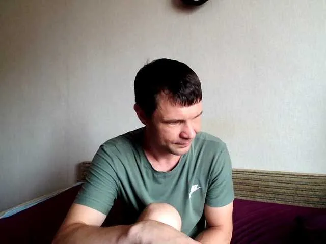 Live sex webcam photo for -Klub777- #291646436