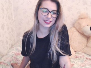 Live sex webcam photo for -LilyA- #128981988