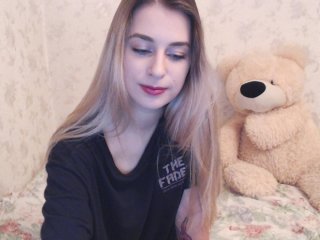 Live sex webcam photo for -LilyA- #128986093