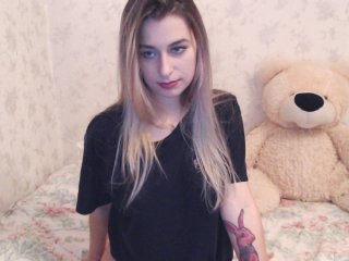 Live sex webcam photo for -LilyA- #128996150