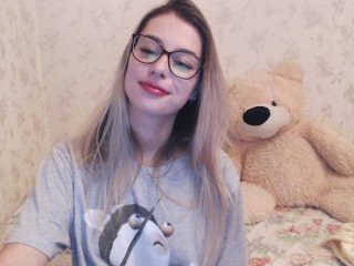 Live sex webcam photo for -LilyA- #130693379