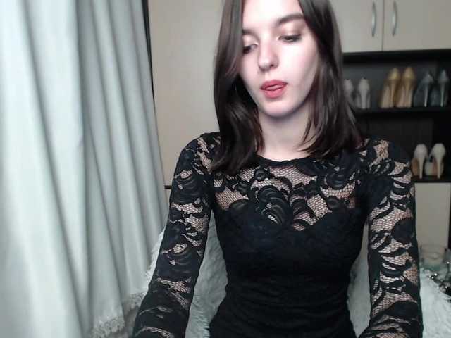 Live sex webcam photo for -LadyLUCK- #271685709