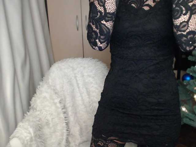 Live sex webcam photo for -LadyLUCK- #271935336