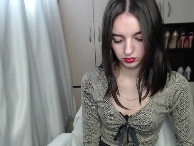 Live sex webcam photo for -LadyLUCK- #272488874