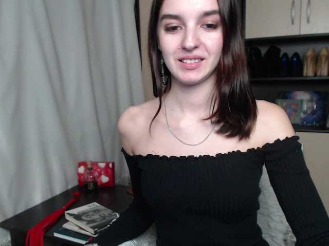 Live sex webcam photo for -LadyLUCK- #272813067