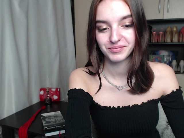 Live sex webcam photo for -LadyLUCK- #272897641