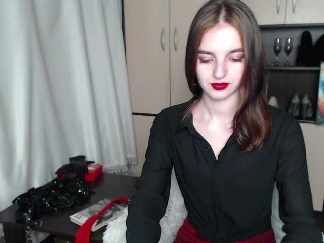 Live sex webcam photo for -LadyLUCK- #273409187