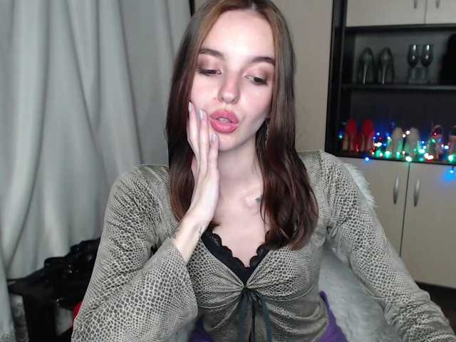 Live sex webcam photo for -LadyLUCK- #273495932