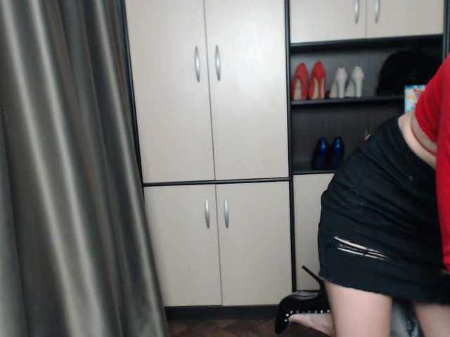 Live sex webcam photo for -LadyLUCK- #274293654