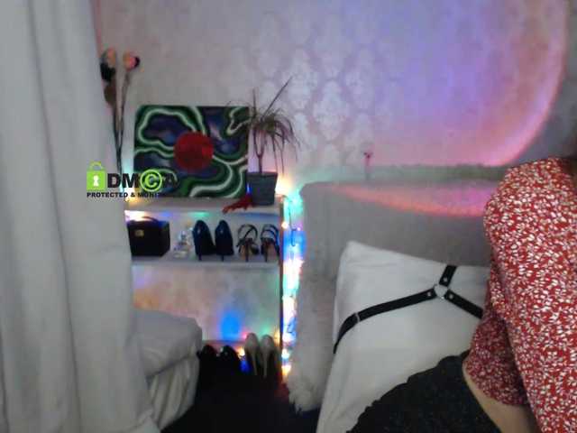 Live sex webcam photo for -LadyLUCK- #287186728