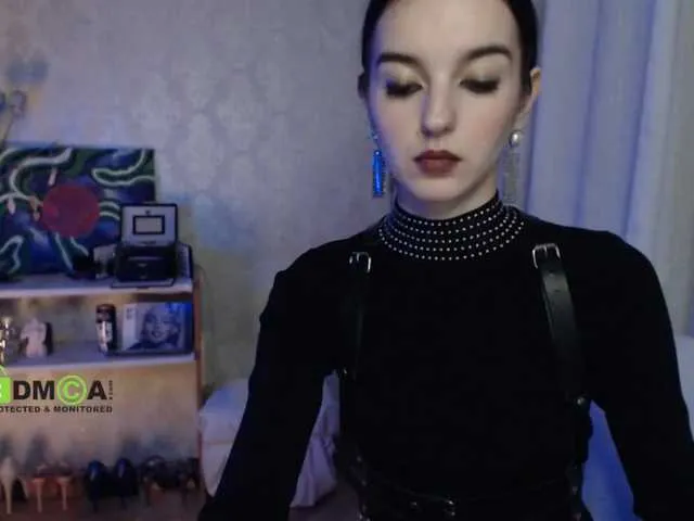 Live sex webcam photo for -LadyLUCK- #290917793