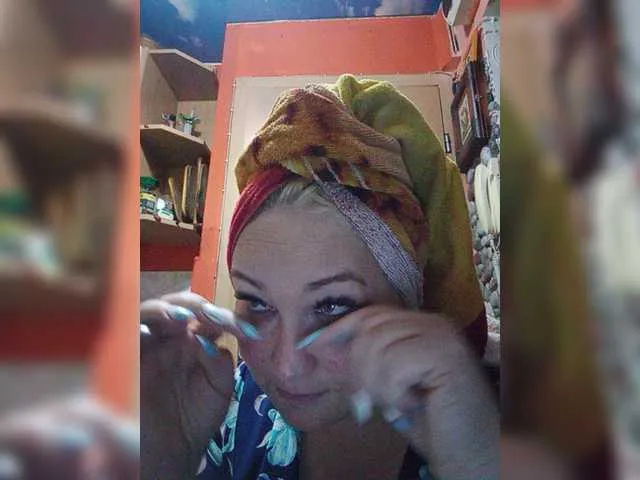 Live sex webcam photo for -Ledi-X- #271975863