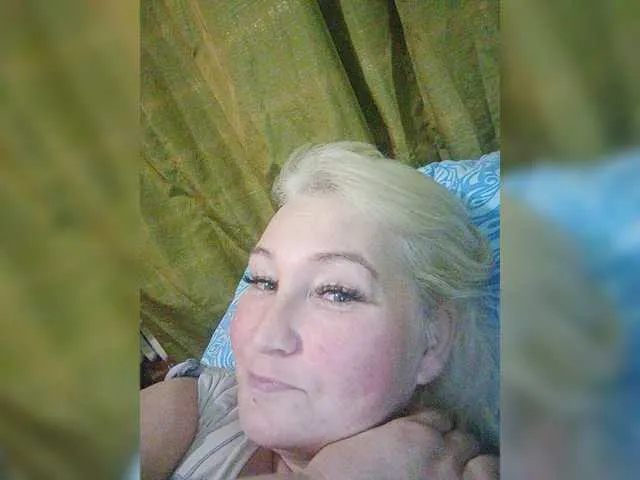 Live sex webcam photo for -Ledi-X- #272070684