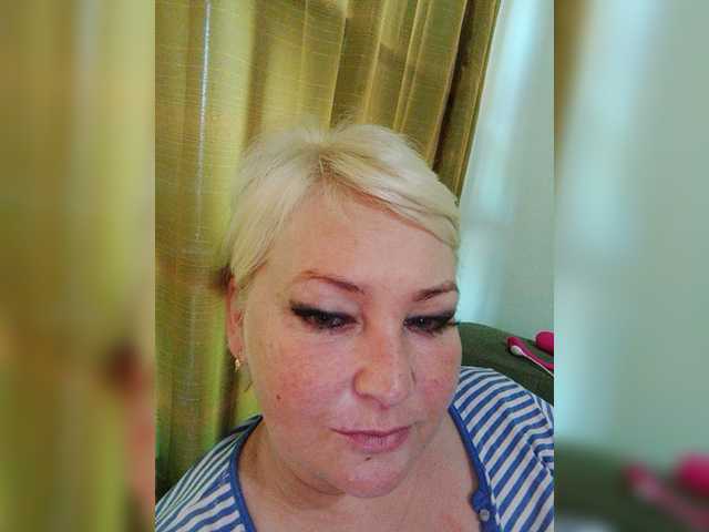 Live sex webcam photo for -Ledi-X- #273637860