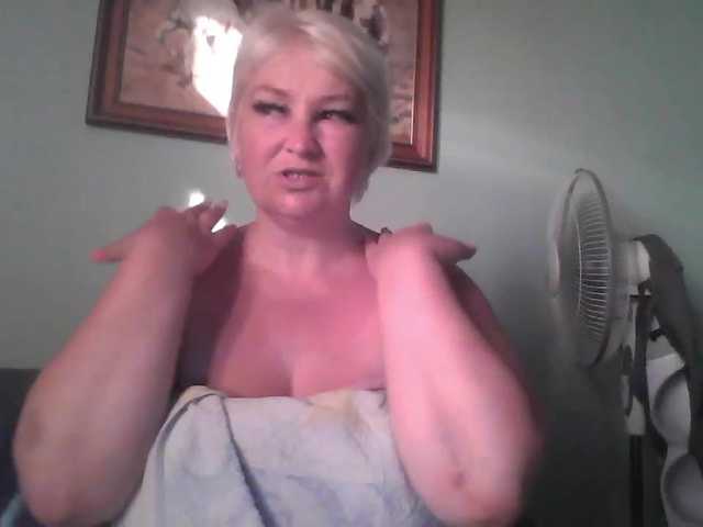 Live sex webcam photo for -Ledi-X- #273941969